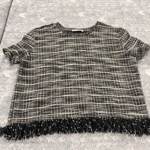 Zara trafaluc tweed black & white top w/ fringed hem womens medium.